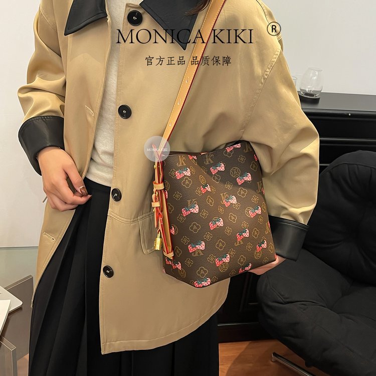 2026 Autumn New Women's Bag Printed Single Shoulder Crossbody Bag Zipper Universal