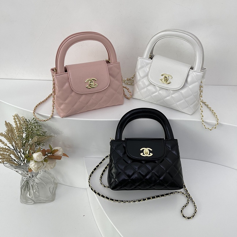 Cross border foreign trade women's bag 2026 new fashionable small fragrant style diamond grid chain hand-held shoulder crossbody bag handbags