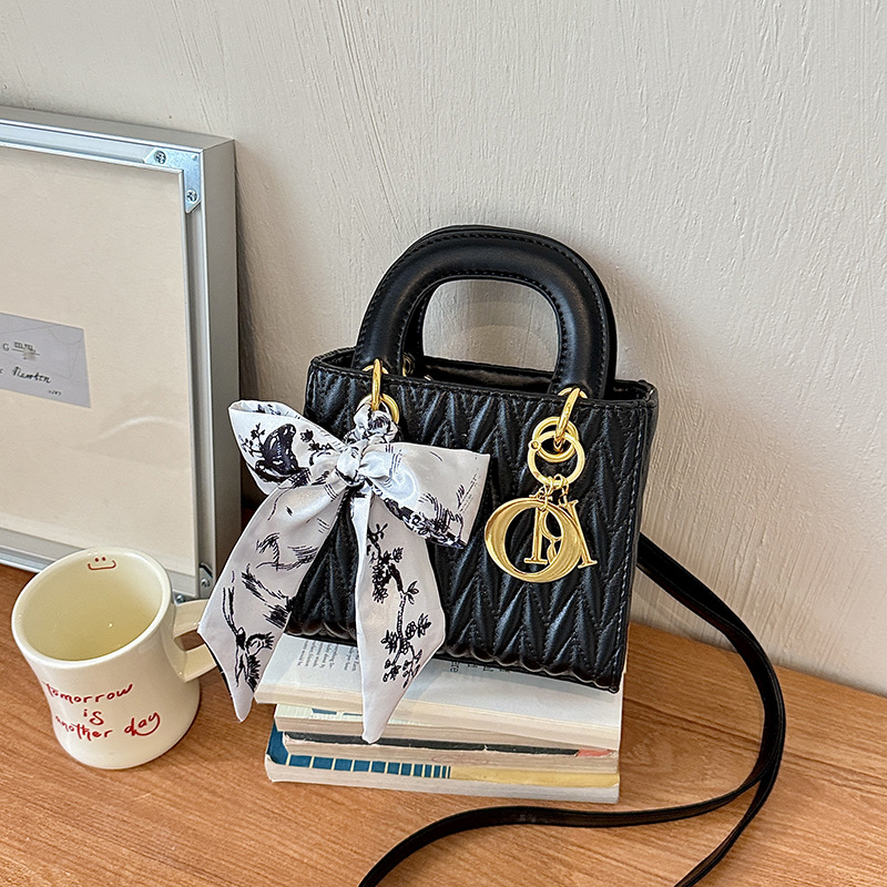 Bags Cross border Small Bag for Women 2026 New Fashion Embroidery Thread Daifei Handbag New Versatile Single Shoulder Crossbody Bag