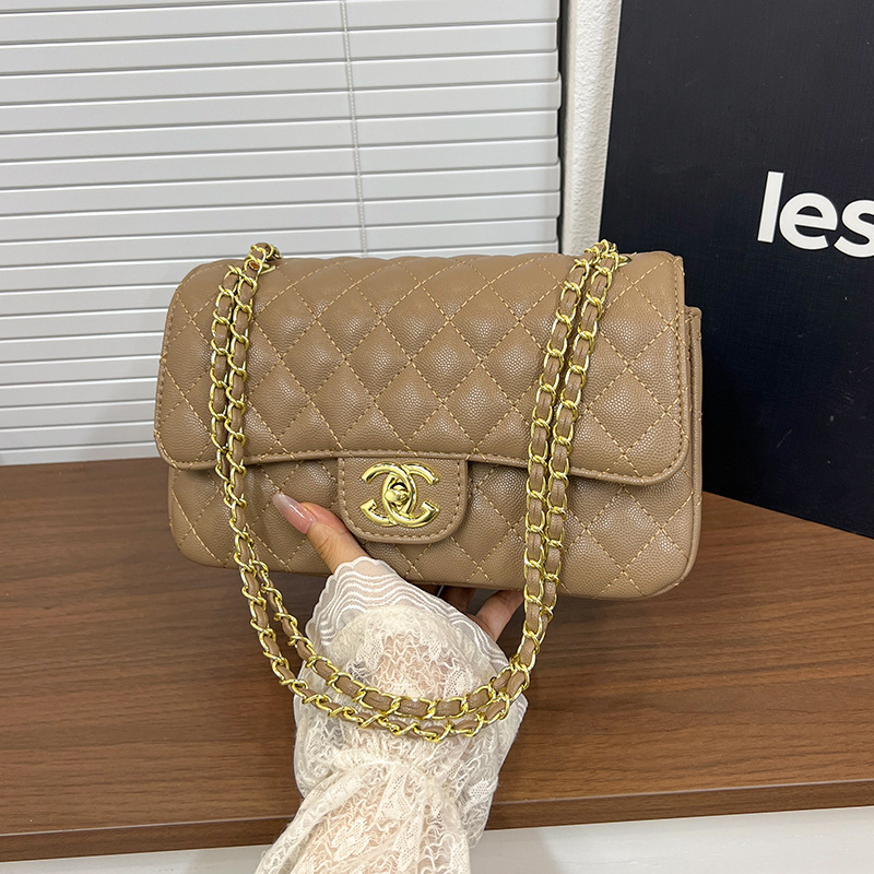 Cross border trendy fashion simple shoulder bag 2026 new diamond grid embroidery thread small square bag commuting stylish shoulder crossbody bag