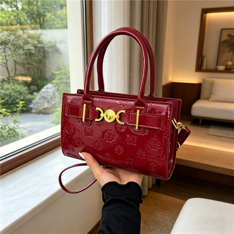 Bags2026 new niche light luxury handbag, single shoulder crossbody bag, high-end small square bag, fashionable cross-border women's bag