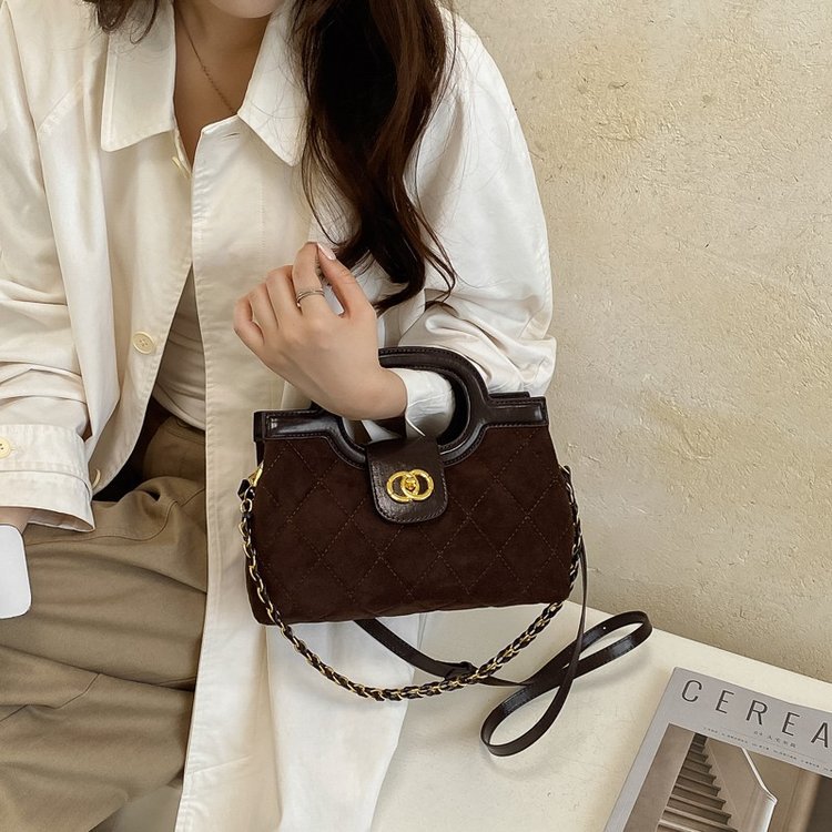 2026 Autumn New Women's Bag Handheld Crossbody Bag Universal Lock Design Shoulder Bag Fashion Versatile Classic