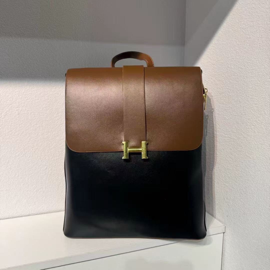 This year's popular high-end textured women's bag 2026 niche new model, light luxury versatile backpack, leather small square bag, single shoulder This year's popular high-end textured women's bag 2026 niche new model, light luxury versatile backpack, leather small square bag, single shoulder