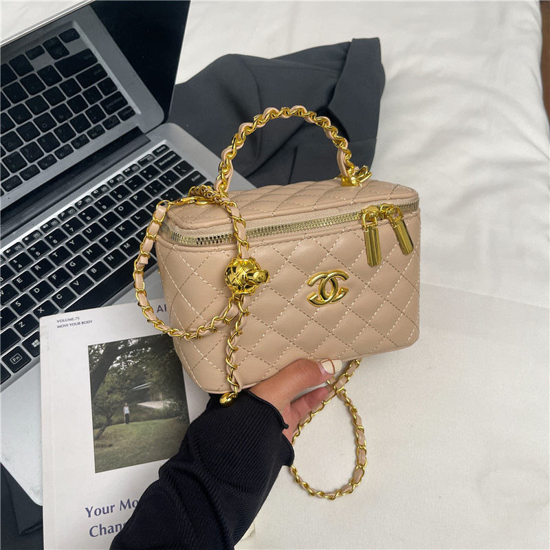 2026 Autumn New Box Bag Women's Texture Chain Handbag Fashion Large Capacity Diamond Grid Single Shoulder Cross Shoulder Bag Trend