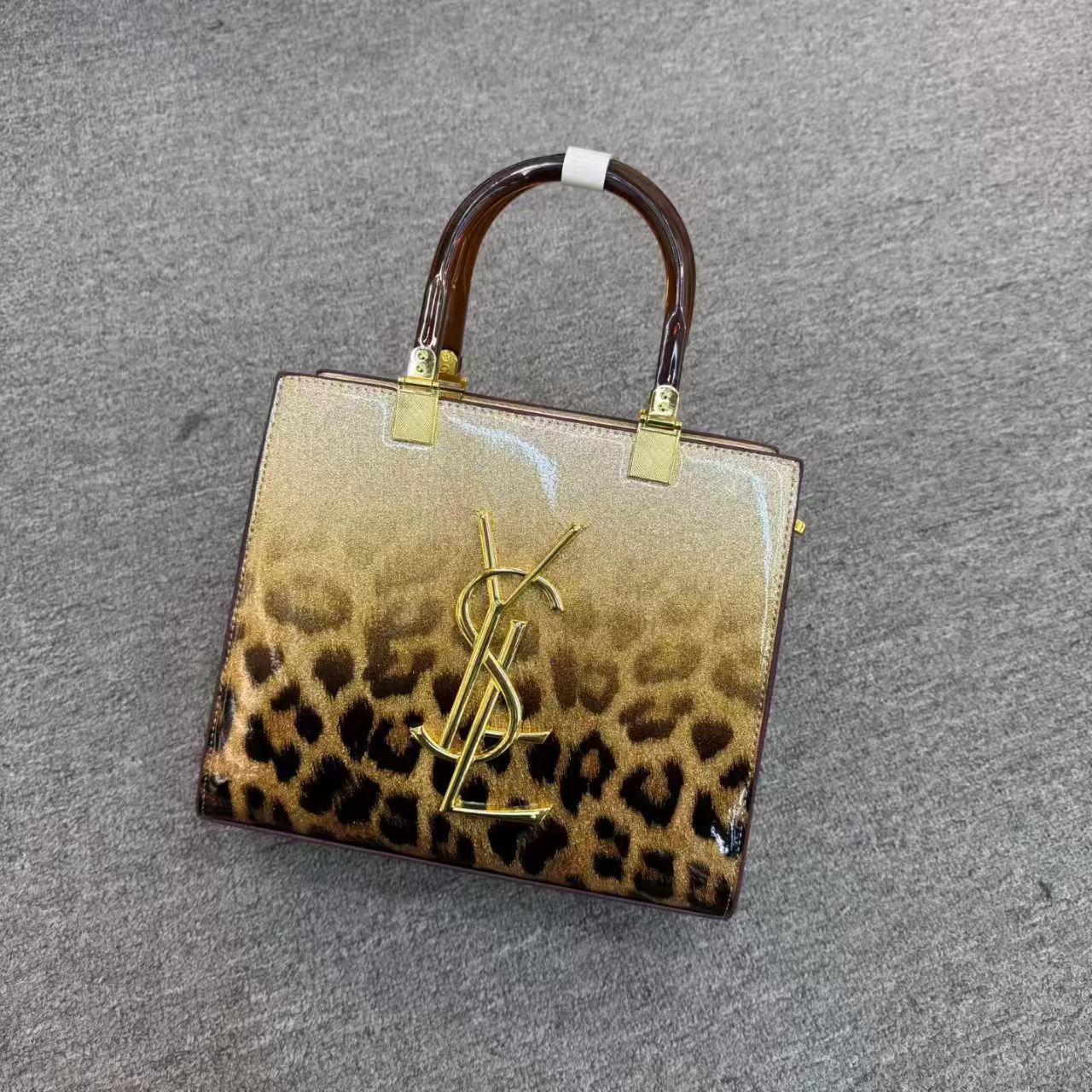 Fashionable new shiny leopard print women's bag with large capacity and high-end feel, portable tote bag for commuting, versatile single shoulder crossbody bag Fashionable new shiny leopard print women's bag with large capacity and high-end feel, portable tote bag for commuting, versatile single shoulder crossbody bag