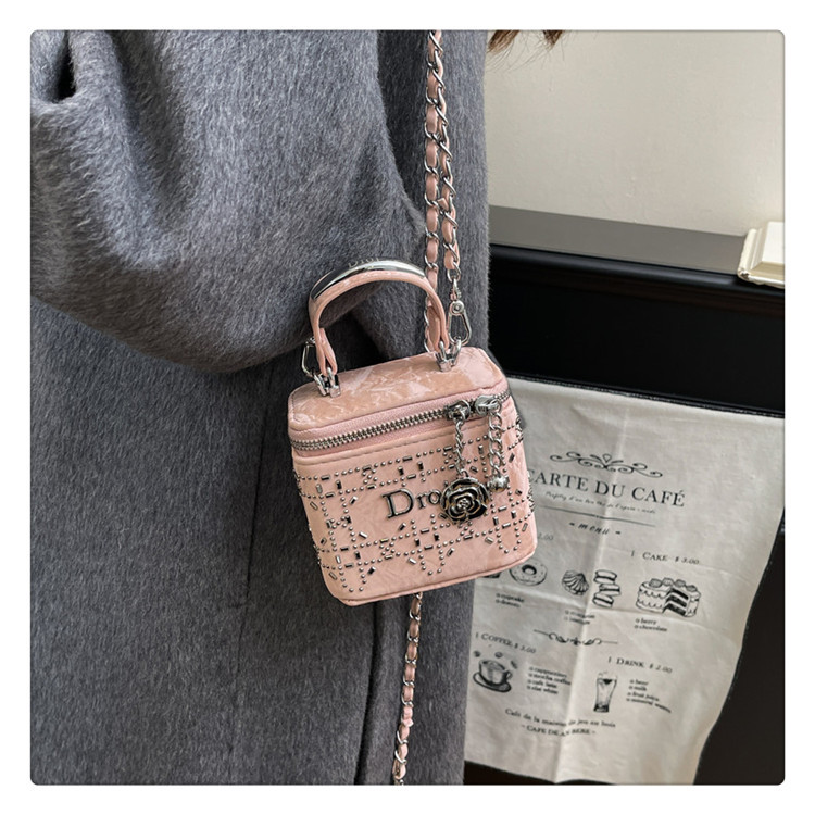 Bag crossbody bag new fresh single shoulder casual bag small design fashionable women's bag texture box versatile light luxury women's bag Bag crossbody bag new fresh single shoulder casual bag small design fashionable women's bag texture box versatile light luxury women's bag