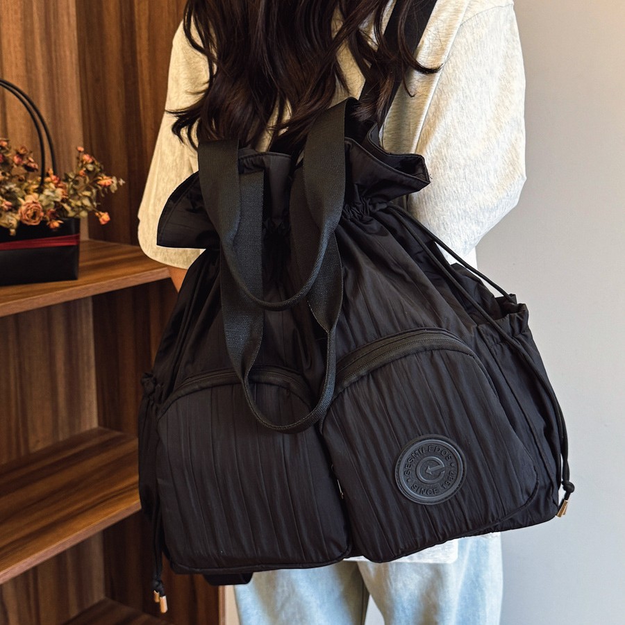 2025 New Shoulder Bag Summer Casual Lightweight Shoulder Bag Simple and Versatile Large Capacity Commuter Travel Bag