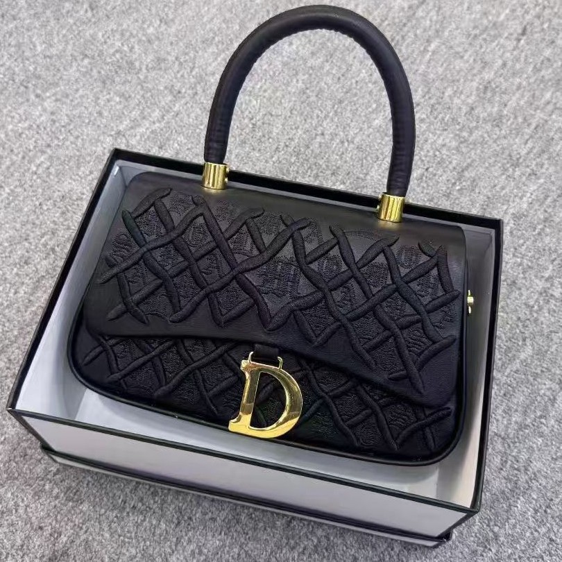 2026 spring new niche design casual armpit bag, women's simple texture small square bag, popular handbag 2026 spring new niche design casual armpit bag, women's simple texture small square bag, popular handbag