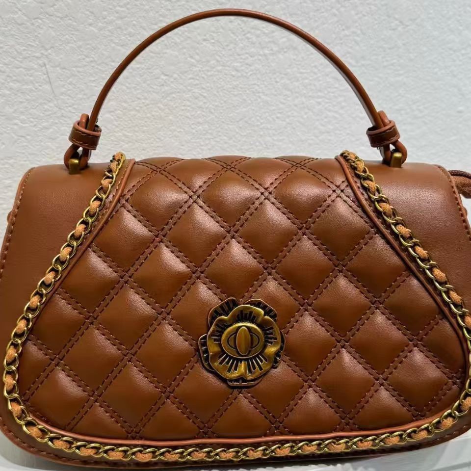 Women's bag 2026 new genuine leather diamond grid small square bag, women's light luxury fashion handbag, crossbody bag, versatile