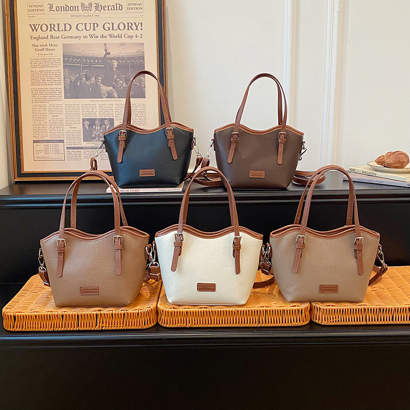 Handbag women's bag 2026 new high-end sense niche daily commuting shoulder bag versatile high appearance bucket bag for women