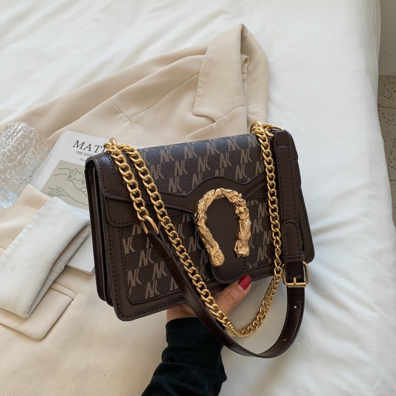 Retro women's bag, 2026 new summer casual trend, personalized and western-style trend, small square bag, niche design bag Retro women's bag, 2026 new summer casual trend, personalized and western-style trend, small square bag, niche design bag