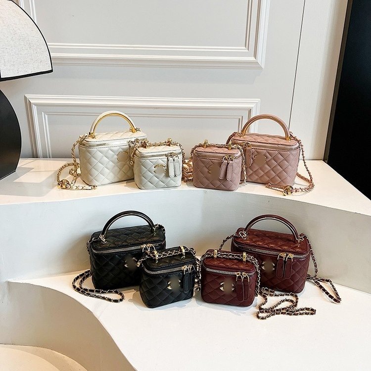 Xiaoxiangfeng Box Bag 2026 New Style Bag Women's Lunch Box Bag Exquisite Diamond Grid Chain Bag Crossarm Handbag Trendy