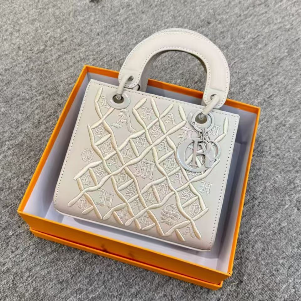 Foreign trade heavy industry embroidery diamond grid Daifei bag crossbody bag versatile fashion scarf shoulder bag handbag cross-border women's bag