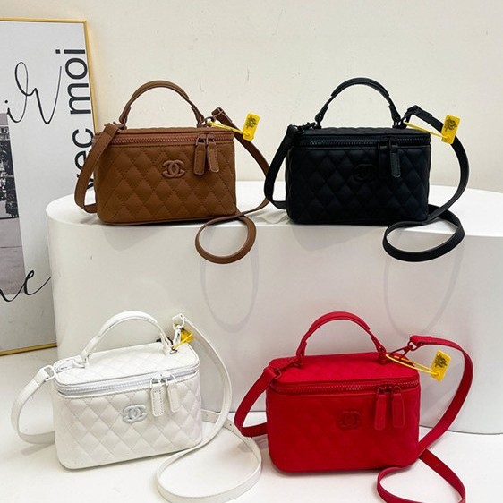 Ins high-end fashion small bag for women 2026 new trendy box bag, single shoulder crossbody handbag, diamond grid small square bag