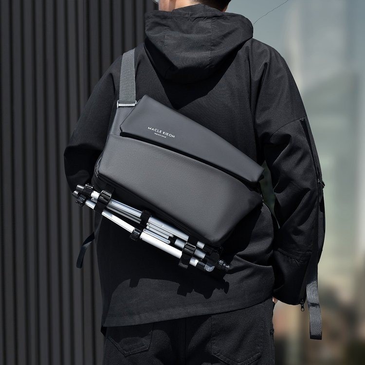 Traveling men's crossbody bag, large capacity trendy brand postman single shoulder sports backpack, men's multifunctional concealed suction motorcycle chest bag Traveling men's crossbody bag, large capacity trendy brand postman single shoulder sports backpack, men's multifunctional concealed suction motorcycle chest bag