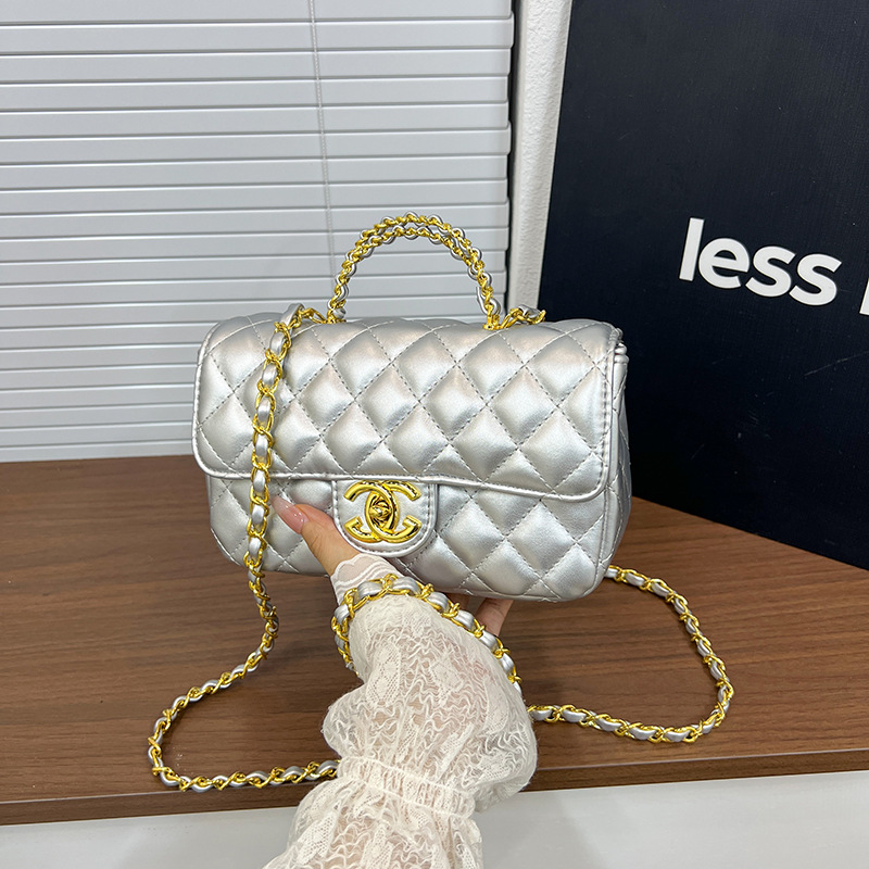 Cross border fashion simple chain shoulder bag for women 2026 diamond grid embroidery thread cross-border trend crossbody bag commuting small square bag