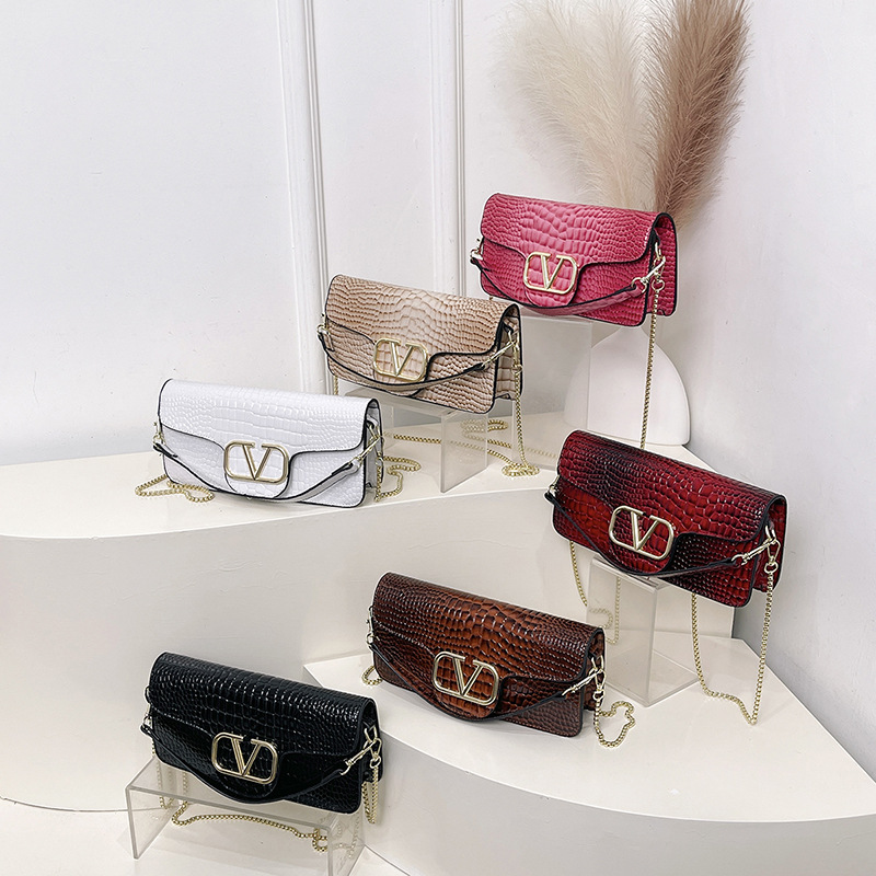 Bags New Crocodile Pattern Bag Chain Advanced Fashion Crossbody Bag Foreign Trade Cross border Delivery Shoulder Bag VV Women's Bag