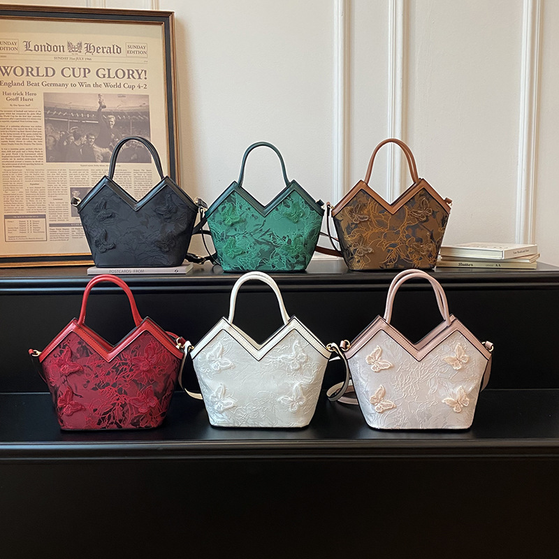 2026 Autumn New Chinese Embroidered Three Dimensional Butterfly Handheld Bucket Bag Fashionable and Artistic Style Crossbody Bag for Women