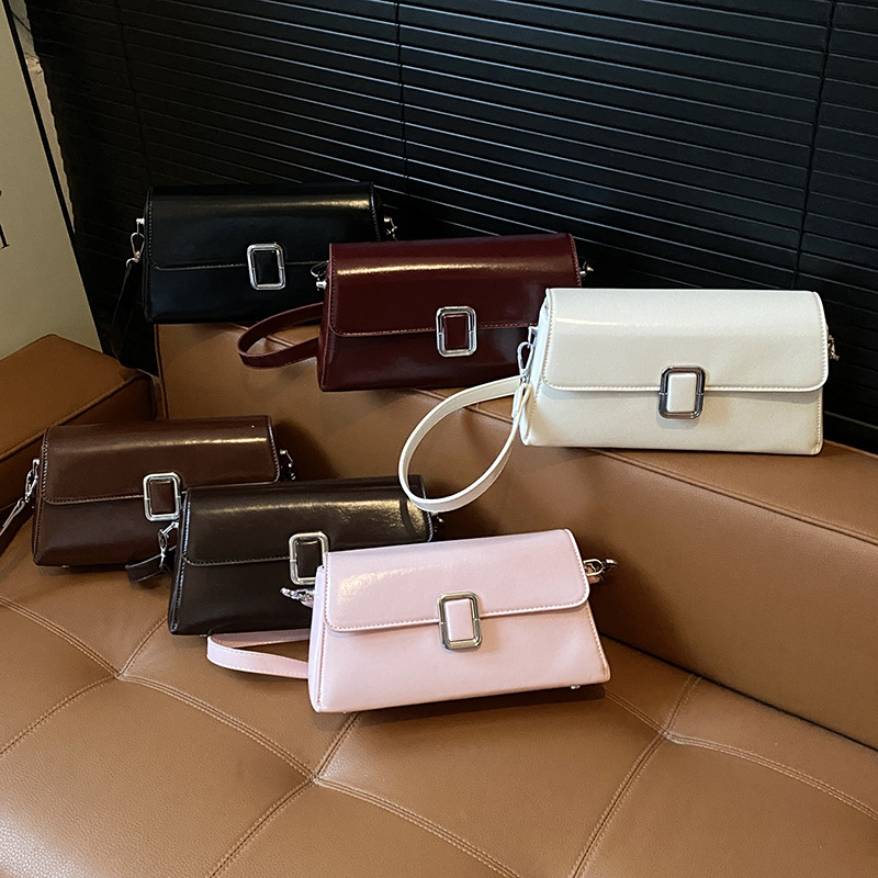 Cross border 2026 new European and American retro small square bag for women, niche, versatile, mirror finish, foreign trade, high-end single shoulder crossbody bag