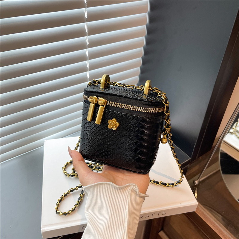 Bags Small Fragrant Mini Small Square Bag for Women 2025 New Chain Box Bag Premium Lipstick Single Shoulder Crossbody Bag Bags Small Fragrant Mini Small Square Bag for Women 2025 New Chain Box Bag Premium Lipstick Single Shoulder Crossbody Bag
