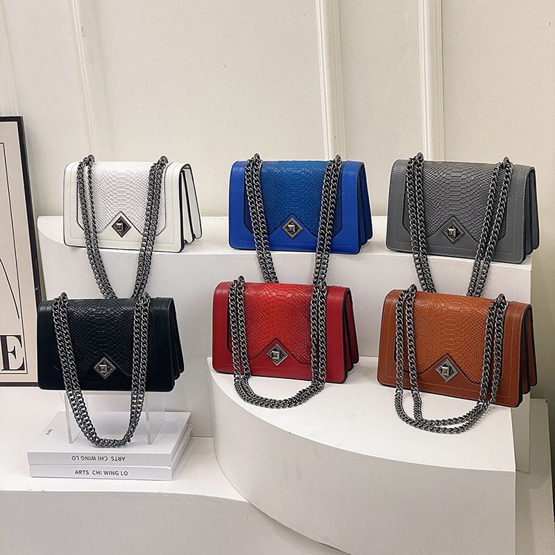 Wine God Bag Crocodile Pattern 2026 Autumn/Winter New Fashionable, Simple, Small Square Bag, Casual and Western Style Single Shoulder Chain Bag