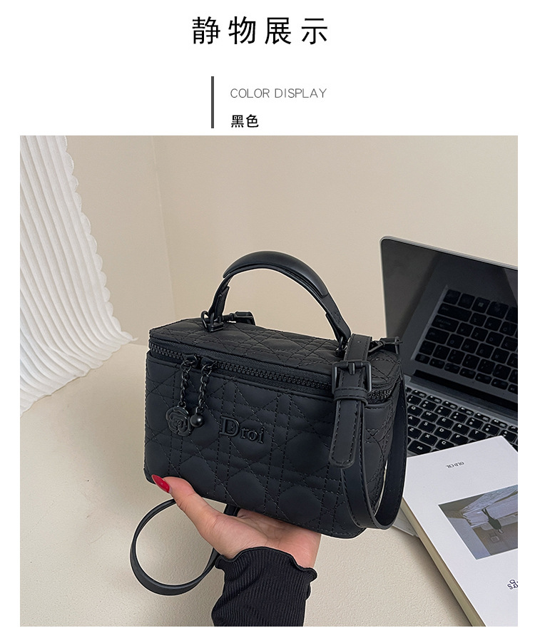 Ins Super Hot 2026 High Beauty Explosive Fragrant Style Lingge Versatile Box Bag Single Shoulder Cross Shoulder Handheld Korean Edition Bag Ins Super Hot 2026 High Beauty Explosive Fragrant Style Lingge Versatile Box Bag Single Shoulder Cross Shoulder Handheld Korean Edition Bag