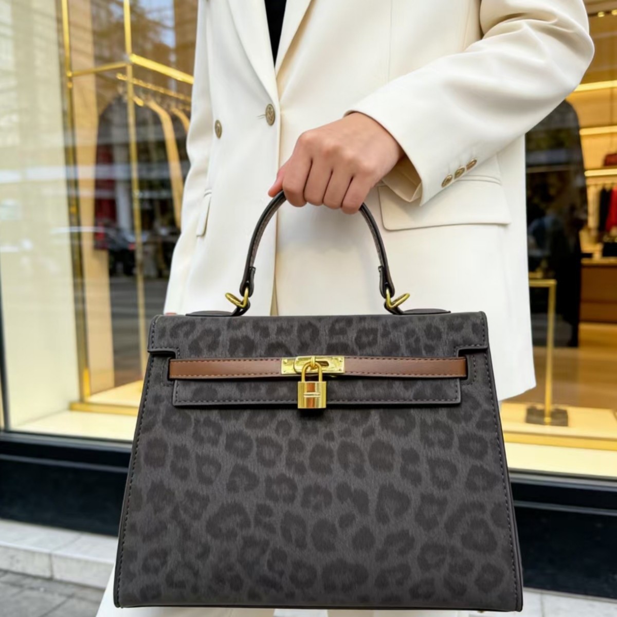 2025 new leopard print handheld Kelly bag, high-end, fashionable, personalized, shoulder bag, large capacity crossbody bag, women's bag