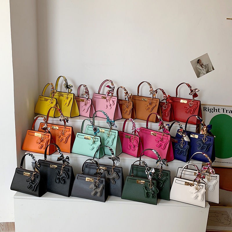 Cross border foreign trade women's bag 2026 new fashionable multi-color Daifei small square bag light luxury retro diamond grid single shoulder crossbody bag