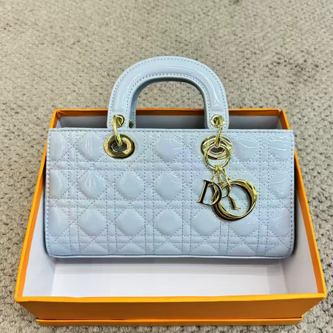 Hong Kong purchasing genuine leather 2026 summer new mini horizontal sheepskin princess bag high-end handbag