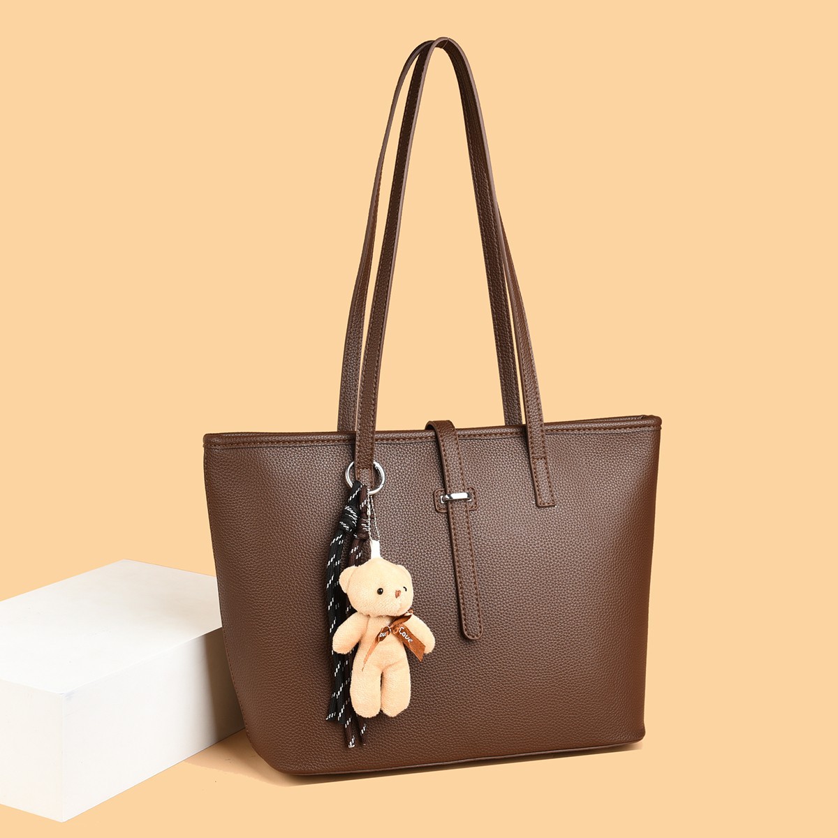 Cross border retro bag, women's bag, 2026 new trendy style, large capacity shoulder bag, commuting bag, fashionable and personalized tote bag Cross border retro bag, women's bag, 2026 new trendy style, large capacity shoulder bag, commuting bag, fashionable and personalized tote bag
