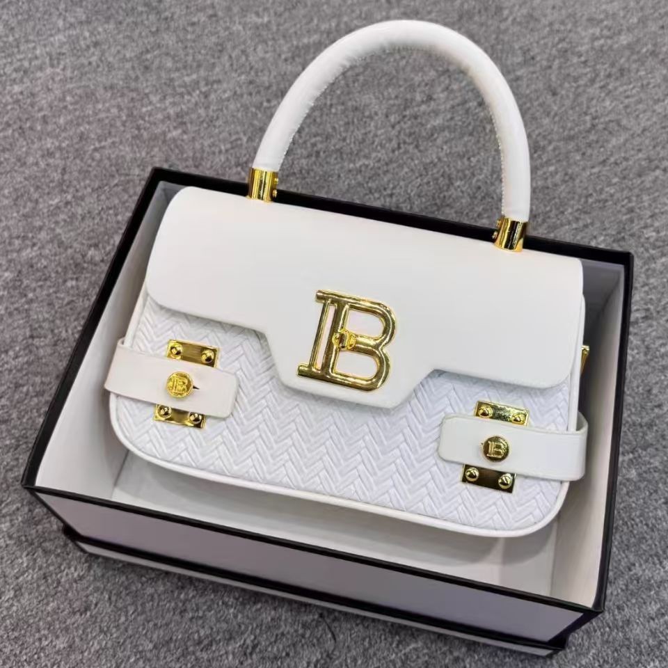Cross border high-end design women's bag 2026 new casual commuting practical versatile hand-held shoulder crossbody bag Cross border high-end design women's bag 2026 new casual commuting practical versatile hand-held shoulder crossbody bag