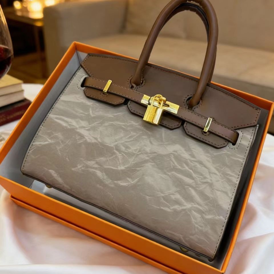 Cross border 2026 new handbag high-end platinum bag women's retro high-end texture shoulder bag temperament solid color