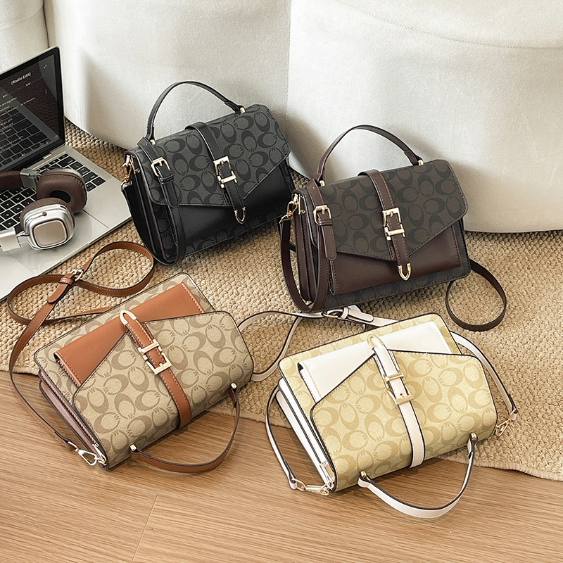 2026 new trendy and high-end Western style single shoulder women's bag, fashionable crossbody bag, niche and versatile ins small square bag
