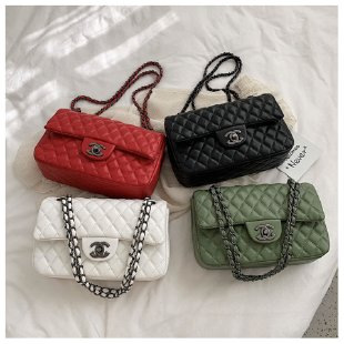 Cross border small fragrant style diamond grid chain crossbody bag 2026 new fashion trend with retro classic single shoulder small square bag batch