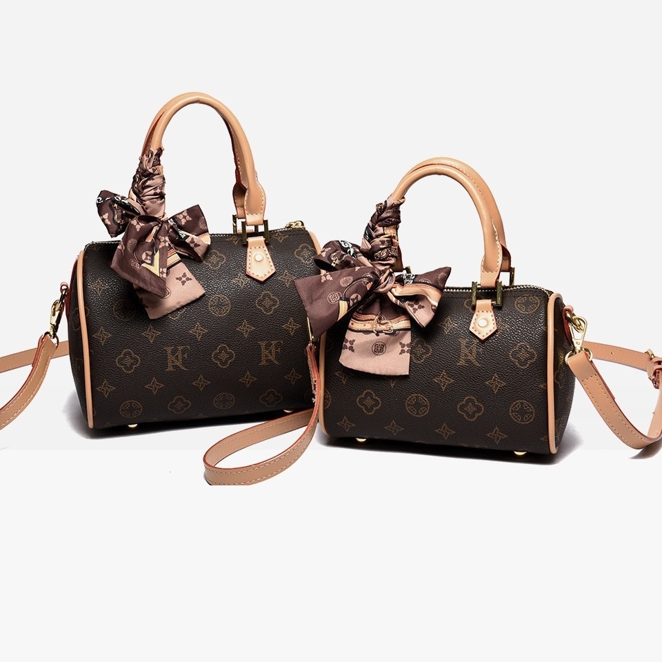Light luxury high-end hand-held pillow bag 2026 new model, popular online, printed shoulder bag, versatile crossbody bag with temperament