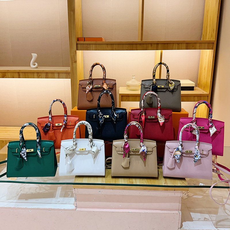 Women's handbag 2026 new fashion trend Kelly bag casual shoulder crossbody bag versatile commuting small square bag