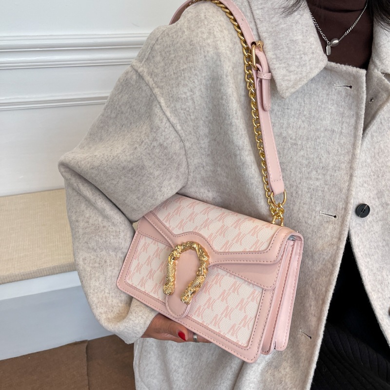 Retro women's bag, 2026 new summer casual trend, personalized and western-style trend, small square bag, niche design bag Retro women's bag, 2026 new summer casual trend, personalized and western-style trend, small square bag, niche design bag