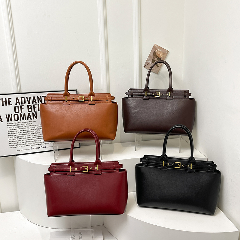 Retro Kelly bag, large capacity handbag, women's new style, commuting high-end feel, tote bag, single shoulder armpit bag