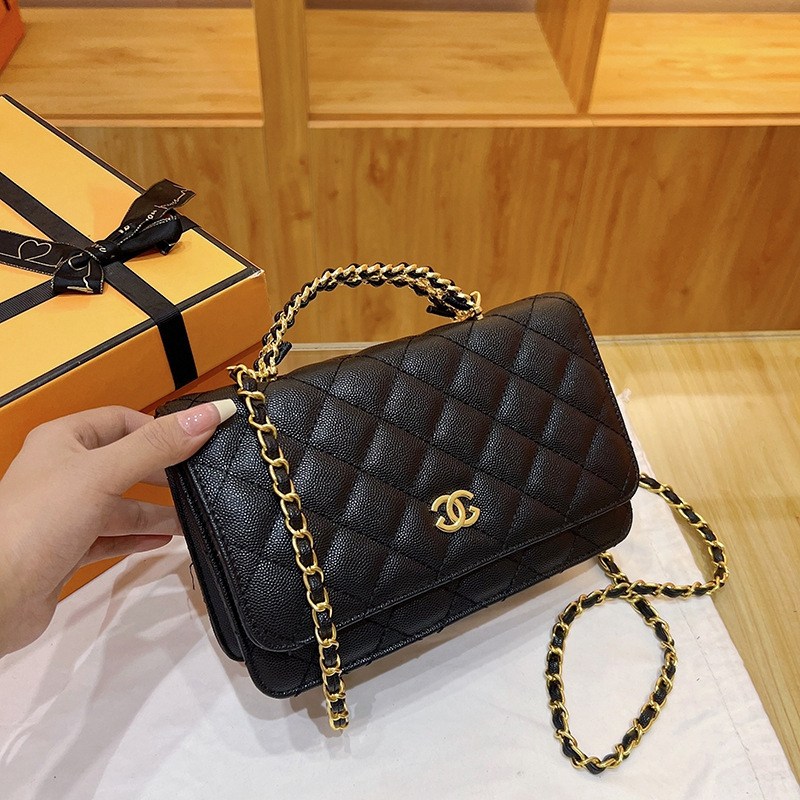 Xiaoxiangfeng Shoulder Bag for Women 2026 New Fashionable and Versatile Crossbody Bag, High Grade, Diamond Grid Chain Handheld Small Square Bag
