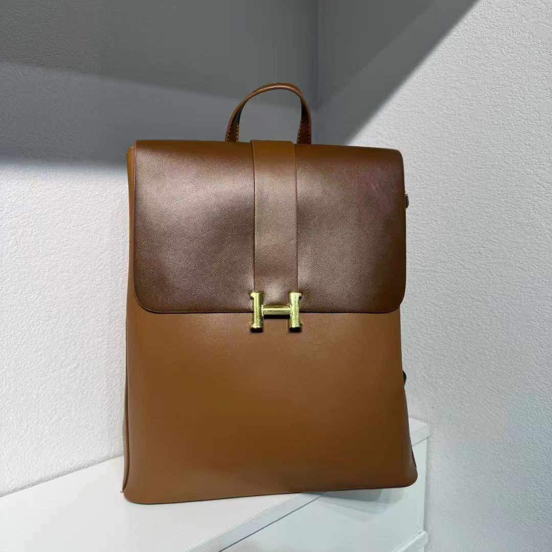 This year's popular high-end textured women's bag 2026 niche new model, light luxury versatile backpack, leather small square bag, single shoulder This year's popular high-end textured women's bag 2026 niche new model, light luxury versatile backpack, leather small square bag, single shoulder