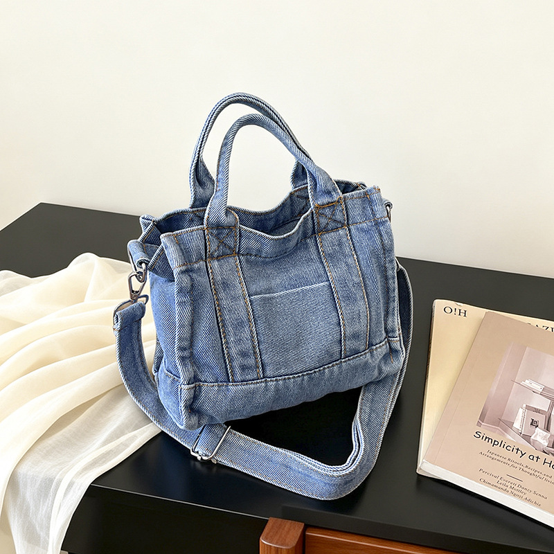 Cross border retro casual hand-held denim bag, large capacity, lightweight and simple single shoulder tote bag, trendy crossbody bag for the street