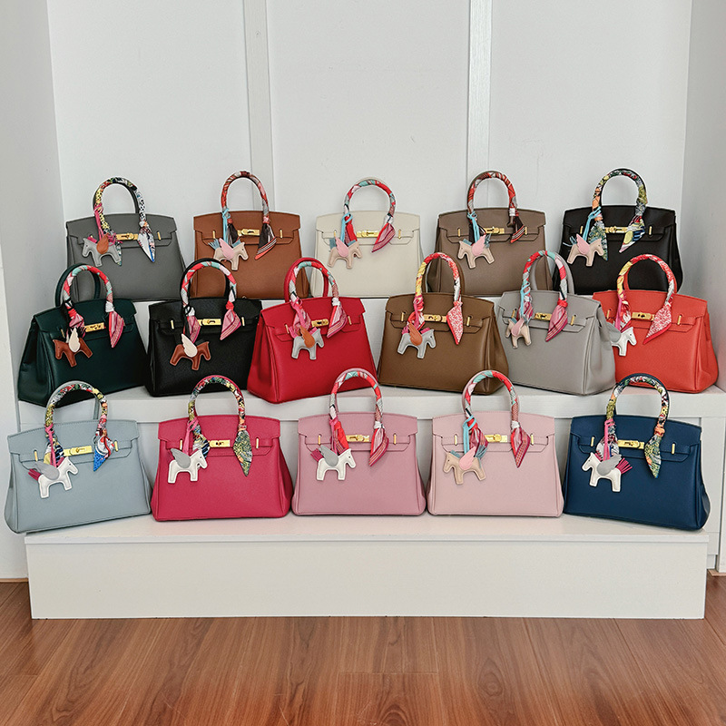 Cross border 2026 new trendy Kelly bag for women, large capacity trendy and fashionable shoulder bag, commuting texture crossbody bag