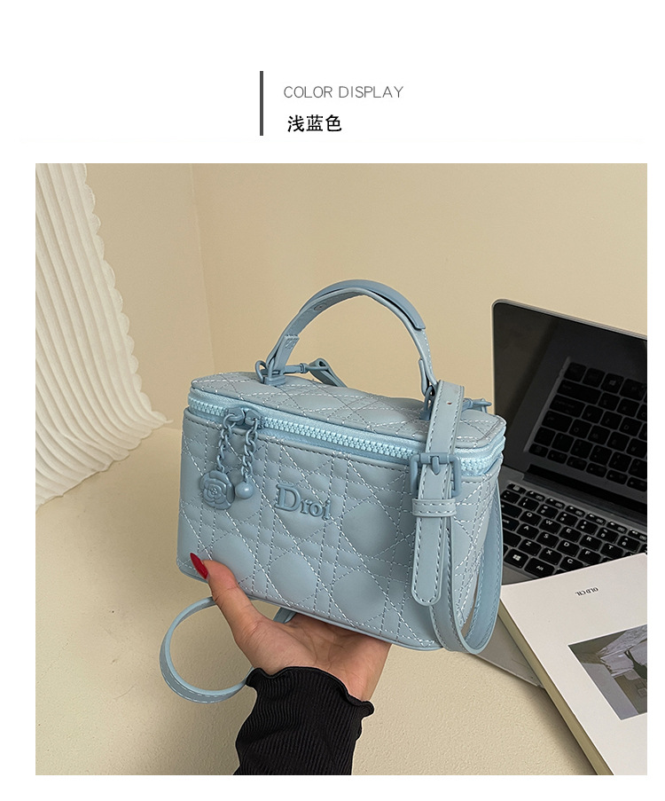 Ins Super Hot 2026 High Beauty Explosive Fragrant Style Lingge Versatile Box Bag Single Shoulder Cross Shoulder Handheld Korean Edition Bag Ins Super Hot 2026 High Beauty Explosive Fragrant Style Lingge Versatile Box Bag Single Shoulder Cross Shoulder Handheld Korean Edition Bag