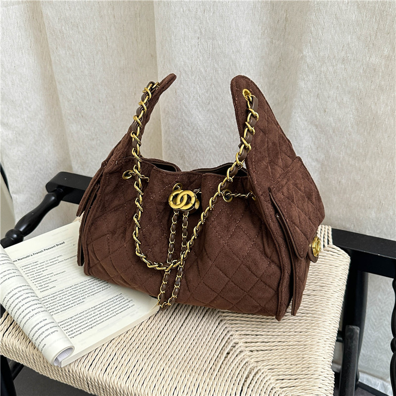 2026 new diamond grid chain bucket bag commuting crossbody bag trendy and stylish texture large capacity women's shoulder bag