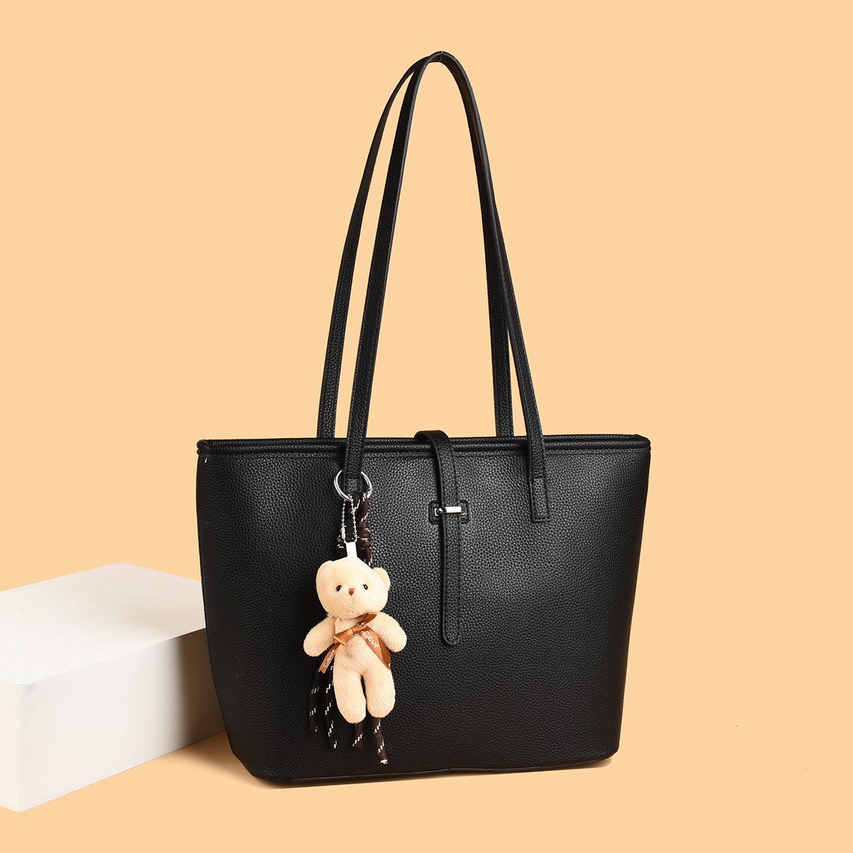 Cross border retro bag, women's bag, 2026 new trendy style, large capacity shoulder bag, commuting bag, fashionable and personalized tote bag Cross border retro bag, women's bag, 2026 new trendy style, large capacity shoulder bag, commuting bag, fashionable and personalized tote bag