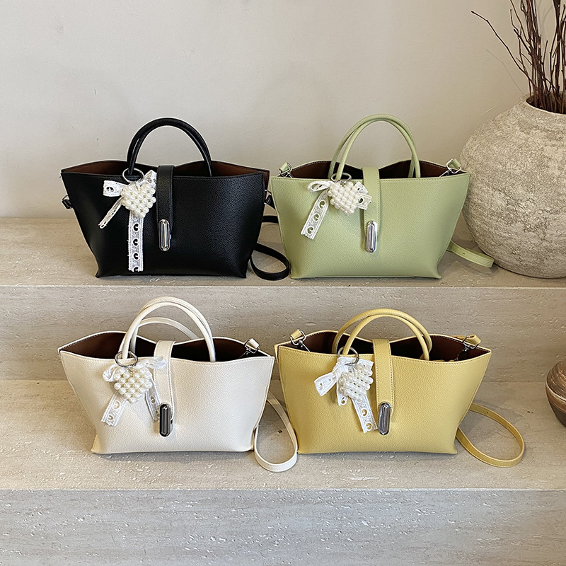 Fashionable western-style shoulder bag for women 2026 new Korean version trendy casual simple fashion crossbody bag solid color dumpling bag