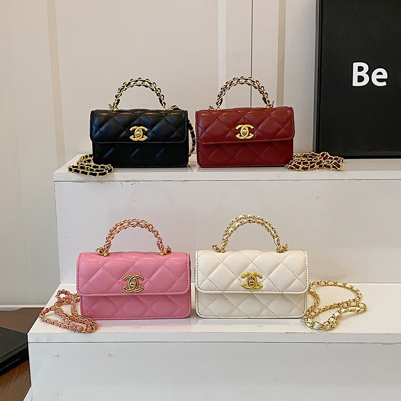Xiaoxiangfeng Light Luxury Diamond Grid Chain Bag 2026 New Fashion Solid Color Single Shoulder Crossbody Handheld Small Square Bag
