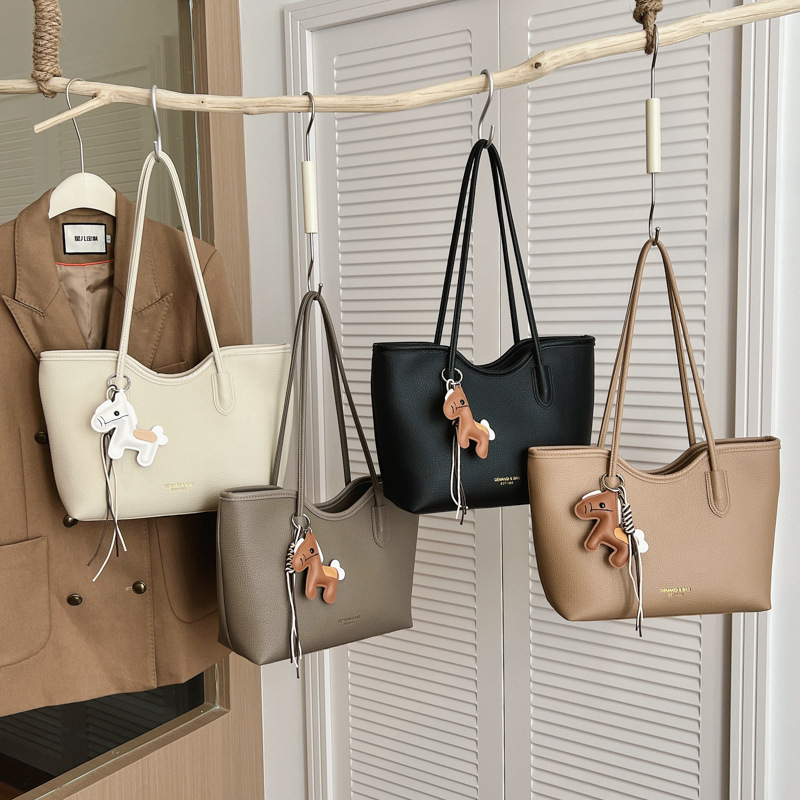Cross border large capacity tote bag for women 2026 new Korean version niche shoulder bag large capacity commuting handbag