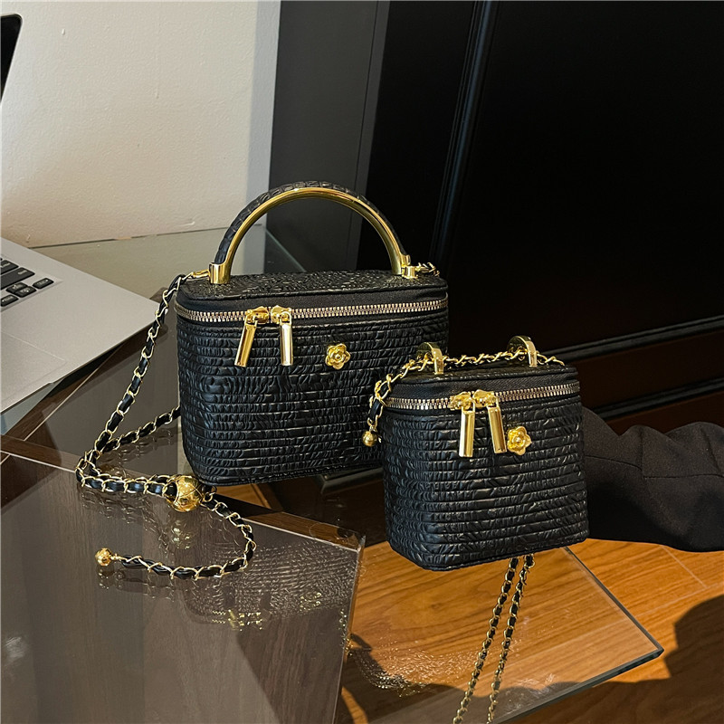 Bags Chain Small Bag 2025 New Women's Bag Fashion Box Bag European and American Trendy Cross border Striped Single Shoulder Crossbody Bag