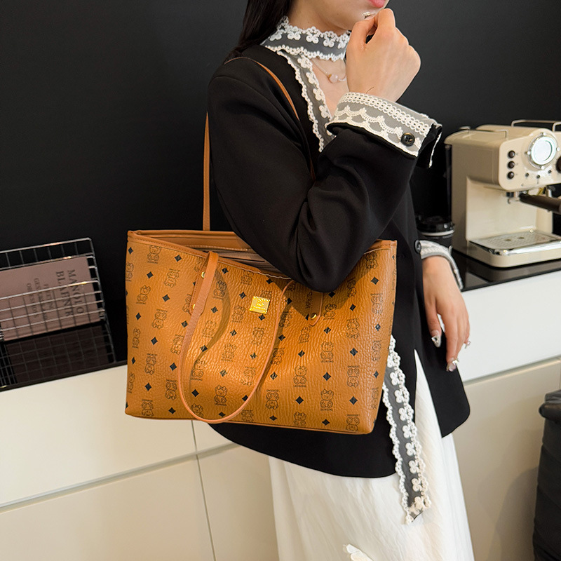 Cross border retro large capacity tote bag for women, 2026 new trendy commuting basket bag, fashionable shoulder bag Cross border retro large capacity tote bag for women, 2026 new trendy commuting basket bag, fashionable shoulder bag